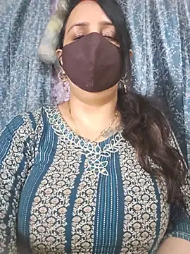 cute-tanvi online show from July 25, 2026, 12:47 pm