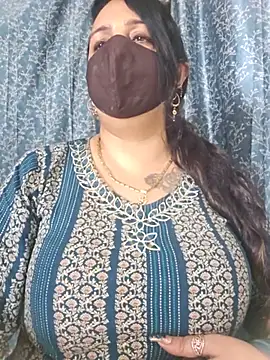 cute-tanvi online show from July 28, 2026, 11:28 am
