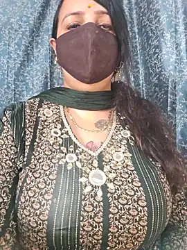 cute-tanvi online show from July 30, 2026, 1:04 am