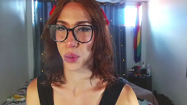 Kenisha Sweet online show from May 1, 2026, 8:13 pm