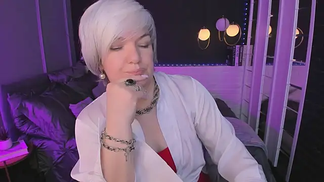 Snapshot of CarmenSoft chatting on May 6, 2026, 9:14 am CarmenSoft online show from May 6, 2026, 9:14 am