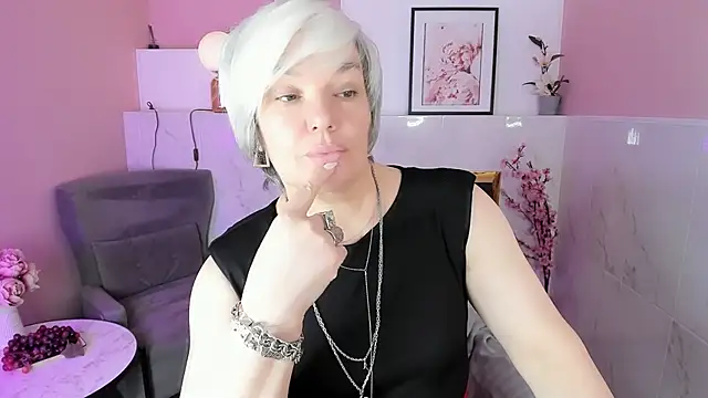 Snapshot of CarmenSoft chatting on May 9, 2026, 8:58 pm CarmenSoft online show from May 9, 2026, 8:58 pm