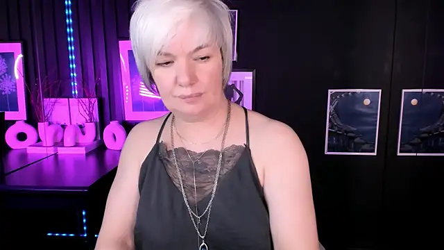 Snapshot of CarmenSoft chatting on May 19, 2026, 1:56 am CarmenSoft online show from May 19, 2026, 1:56 am
