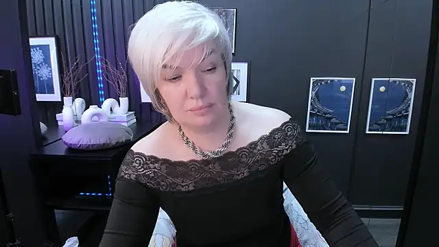 Snapshot of CarmenSoft chatting on June 20, 2026, 8:50 am CarmenSoft online show from June 20, 2026, 8:50 am