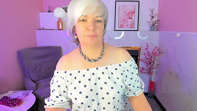 Snapshot of CarmenSoft chatting on June 22, 2026, 8:50 pm CarmenSoft online show from June 22, 2026, 8:50 pm