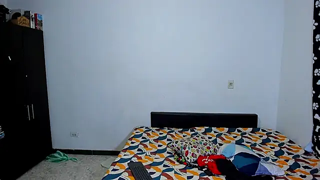 ares sexxx online show from January 14, 2026, 7:41 pm