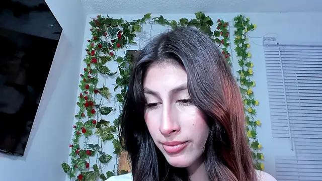 valeria gonzales  online show from February 20, 2025, 10:59 pm