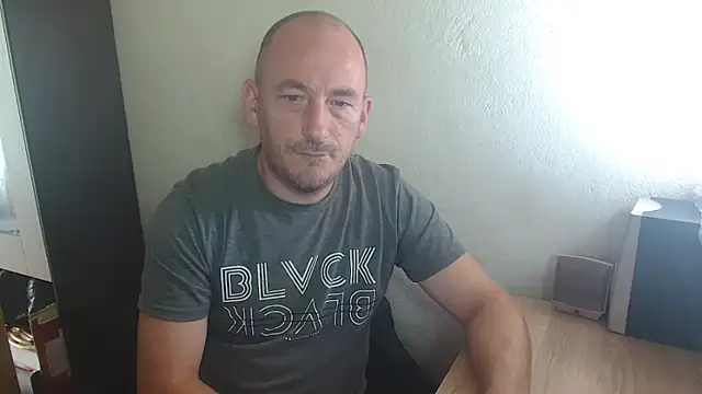 Snapshot of Johan___Barker chatting on September 30, 2025, 10:42 am Johan Barker online show from September 30, 2025, 10:42 am