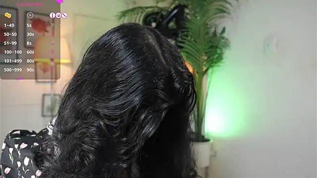 Snapshot of artechloe chatting on October 31, 2025, 11:06 pm artechloe online show from October 31, 2025, 11:06 pm