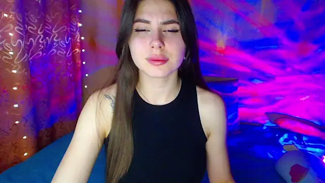 ViollinaLove online show from March 11, 2025, 8:42 pm