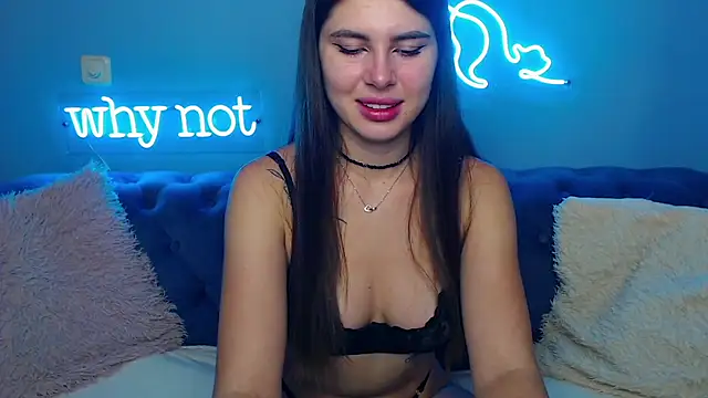 ViollinaLove online show from September 19, 2025, 4:47 am