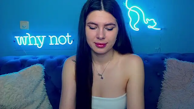 ViollinaLove online show from April 24, 2026, 4:48 am