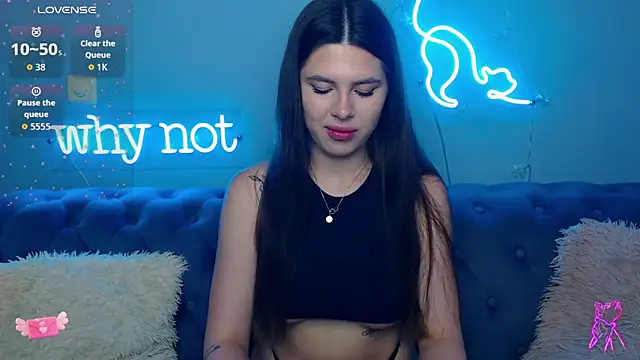 ViollinaLove online show from May 9, 2026, 4:39 am
