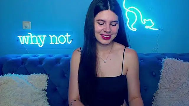 ViollinaLove online show from May 30, 2026, 4:53 am