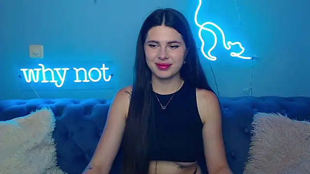 ViollinaLove online show from June 12, 2026, 4:44 am