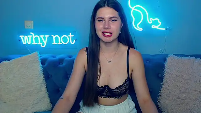 ViollinaLove online show from June 20, 2026, 4:37 am