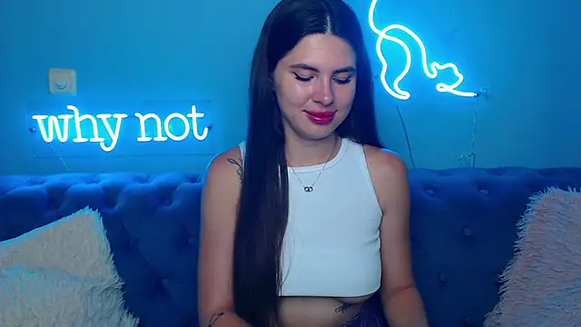 ViollinaLove online show from July 24, 2026, 4:43 am