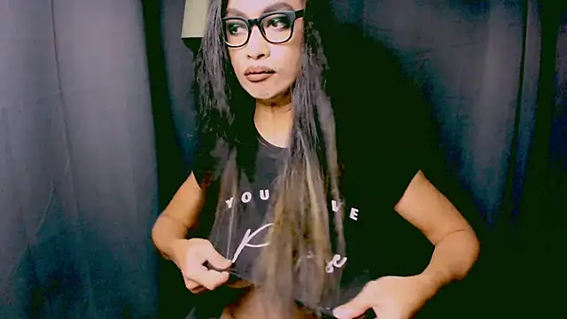 XXsexylongcockXX online show from December 10, 2024, 7:43 pm