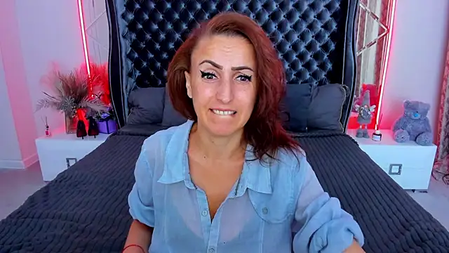 Rebecca Diamond online show from June 23, 2026, 5:49 am