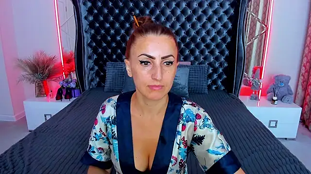 Rebecca Diamond online show from July 22, 2026, 5:54 am