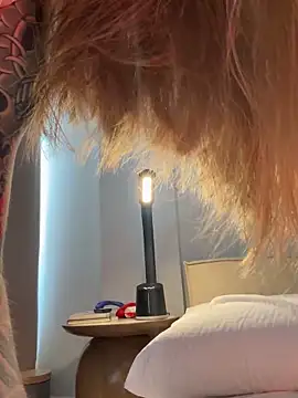 Snapshot of curchez_ chatting on September 9, 2025, 8:19 pm curchez online show from September 9, 2025, 8:19 pm