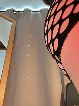 Snapshot of curchez_ chatting on September 23, 2025, 7:50 pm curchez online show from September 23, 2025, 7:50 pm