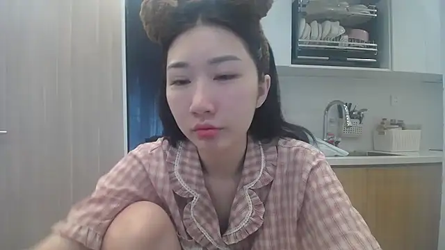Snapshot of Asiagirll chatting on May 11, 2026, 2:06 am Asiagirll online show from May 11, 2026, 2:06 am