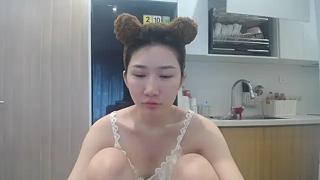Snapshot of Asiagirll chatting on May 18, 2026, 3:24 am Asiagirll online show from May 18, 2026, 3:24 am