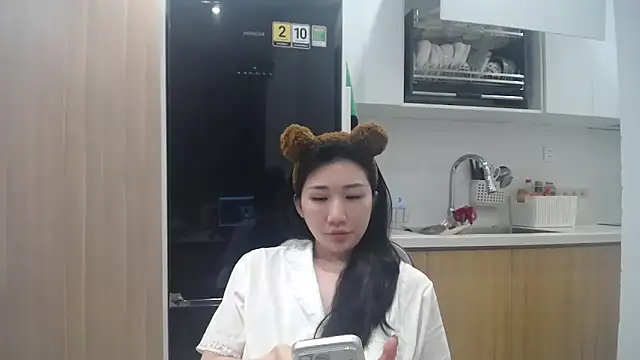 Snapshot of Asiagirll chatting on May 20, 2026, 12:00 pm Asiagirll online show from May 20, 2026, 12:00 pm