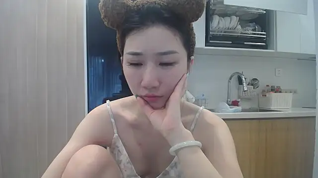 Snapshot of Asiagirll chatting on May 22, 2026, 1:35 am Asiagirll online show from May 22, 2026, 1:35 am