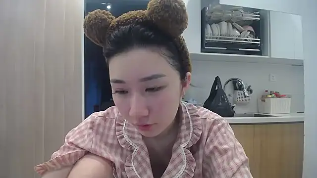 Snapshot of Asiagirll chatting on May 25, 2026, 10:38 pm Asiagirll online show from May 25, 2026, 10:38 pm
