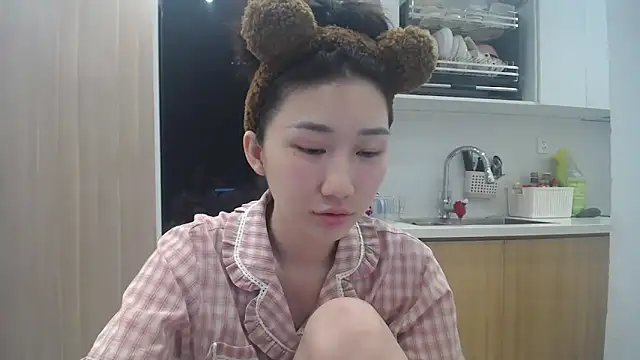 Snapshot of Asiagirll chatting on June 9, 2026, 2:06 pm Asiagirll online show from June 9, 2026, 2:06 pm