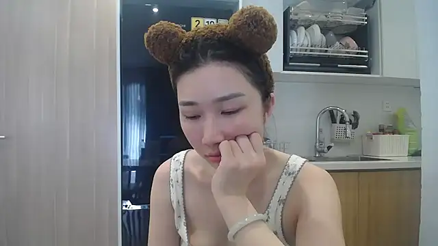 Snapshot of Asiagirll chatting on June 11, 2026, 12:32 am Asiagirll online show from June 11, 2026, 12:32 am