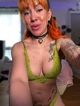 Pia July  online show from January 4, 2025, 11:54 am