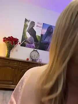 Snapshot of Cute-Alice chatting on March 14, 2025, 10:05 pm Cute-Alice online show from March 14, 2025, 10:05 pm