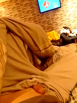 Rolandxxxr online show from January 17, 2026, 8:12 pm