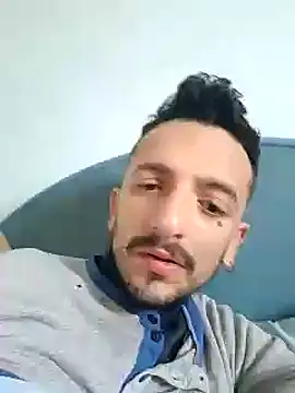 Snapshot of Lore93s chatting on December 27, 2024, 10:01 am Lore93s online show from December 27, 2024, 10:01 am