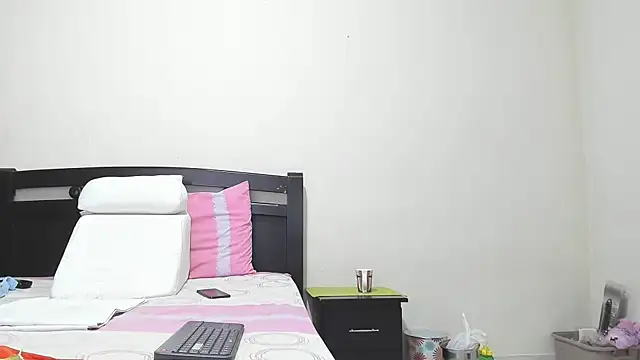 mara2020 69 online show from September 15, 2025, 2:39 pm