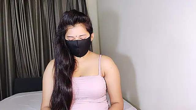 Snapshot of YourLovelyQueen chatting on December 8, 2024, 5:29 am YourLovelyQueen online show from December 8, 2024, 5:29 am