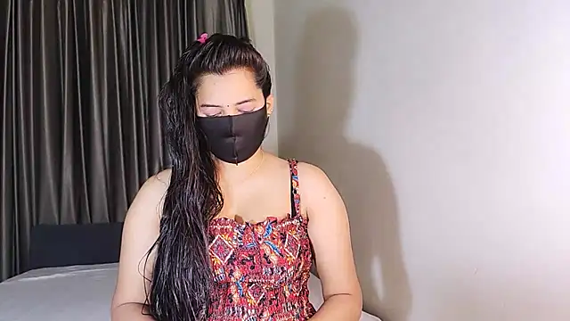 Snapshot of YourLovelyQueen chatting on January 24, 2025, 5:32 pm YourLovelyQueen online show from January 24, 2025, 5:32 pm