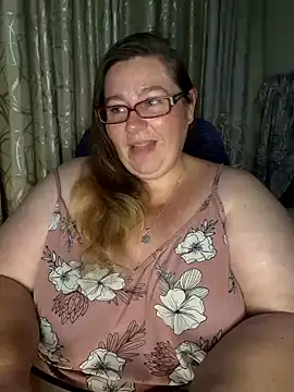 Snapshot of Iceprincess2bad4u chatting on February 15, 2025, 5:17 pm Iceprincess2bad4u online show from February 15, 2025, 5:17 pm