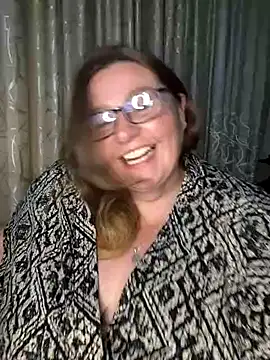 Snapshot of Iceprincess2bad4u chatting on March 22, 2025, 5:09 pm Iceprincess2bad4u online show from March 22, 2025, 5:09 pm