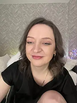 Snapshot of EvaBarsa_ chatting on December 13, 2024, 6:10 am EvaBarsa online show from December 13, 2024, 6:10 am