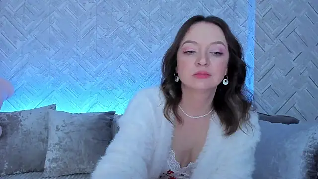 Snapshot of EvaBarsa_ chatting on November 14, 2025, 2:43 am EvaBarsa online show from November 14, 2025, 2:43 am