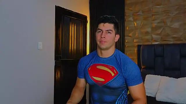 Snapshot of FelipeAndMarcello3 chatting on February 10, 2025, 10:40 pm FelipeAndMarcello3 online show from February 10, 2025, 10:40 pm