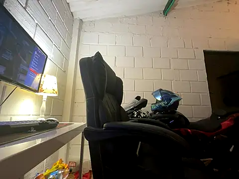 Max TheHorseDick online show from September 16, 2025, 3:51 am