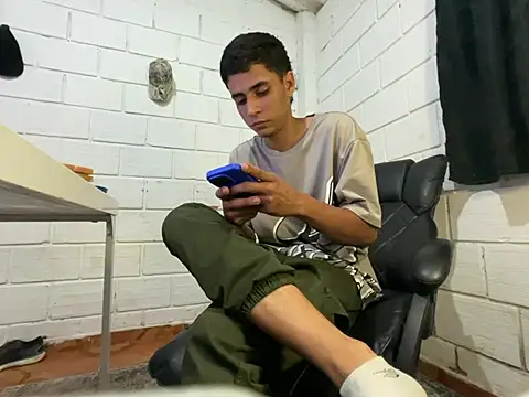 Max TheHorseDick online show from July 2, 2026, 2:33 am