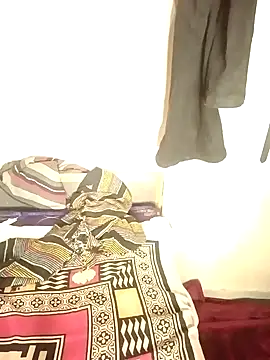 Snapshot of Sweet-Berry chatting on January 28, 2025, 7:32 pm Sweet-Berry online show from January 28, 2025, 7:32 pm