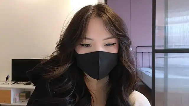 Snapshot of TammiLou chatting on February 17, 2025, 4:42 am TammiLou online show from February 17, 2025, 4:42 am