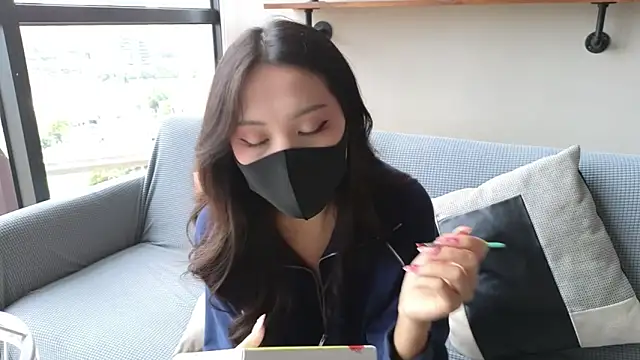 Snapshot of TammiLou chatting on March 19, 2025, 7:40 am TammiLou online show from March 19, 2025, 7:40 am